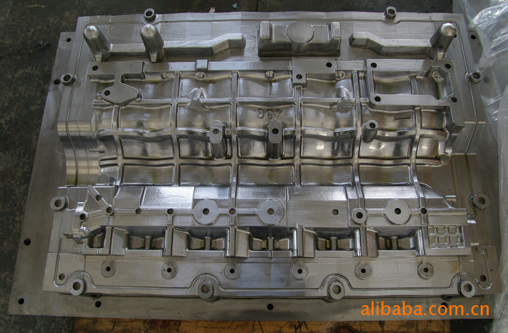 厂家直销重力浇铸模具与铝产品模具的优势与应用